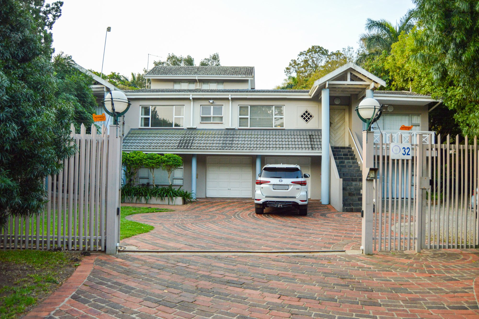 Front elevation of the double-storey Yellowwoods guest house in Empangeni