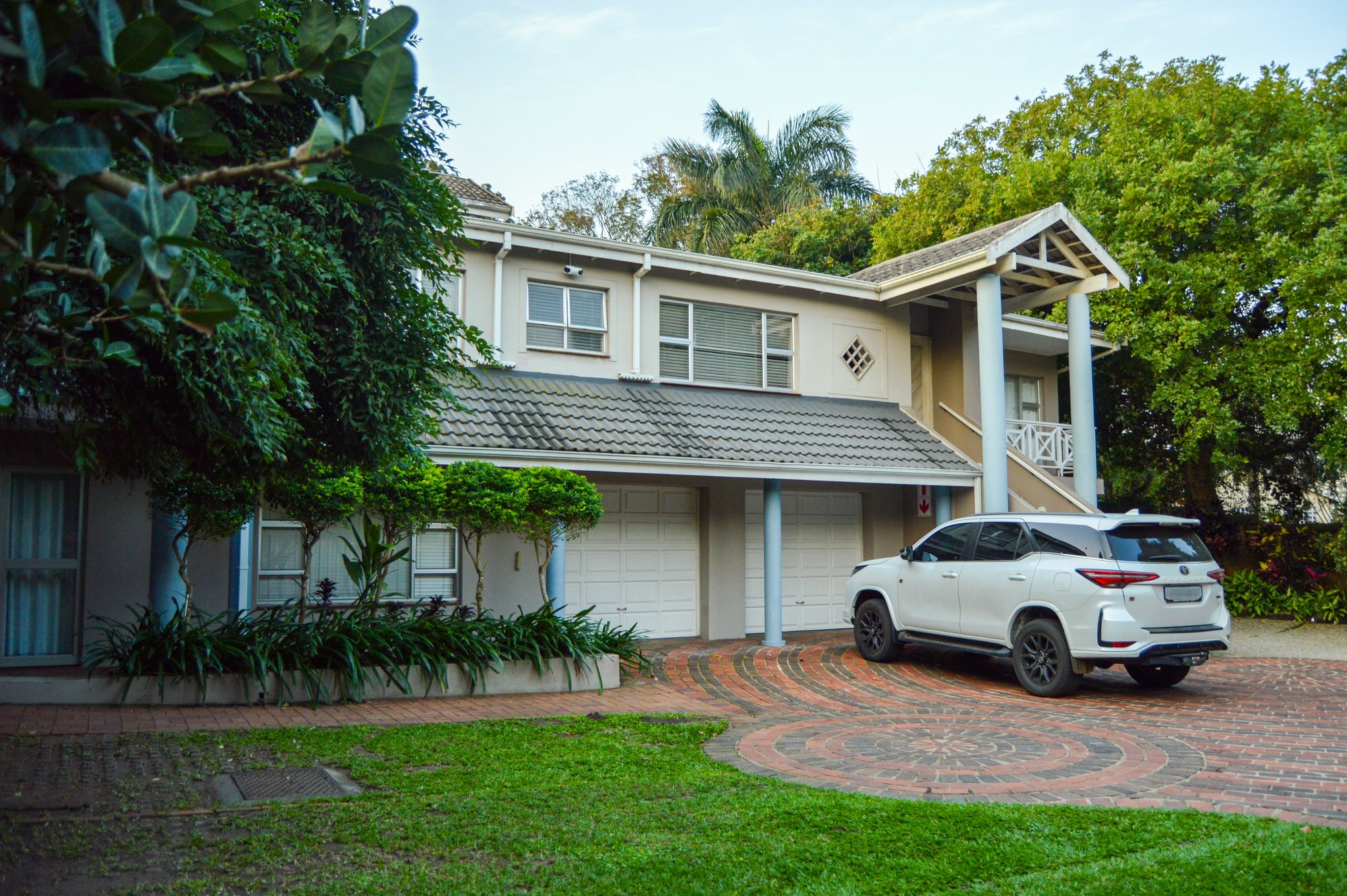 Gated entrance and driveway at Yellowwoods in Empangeni