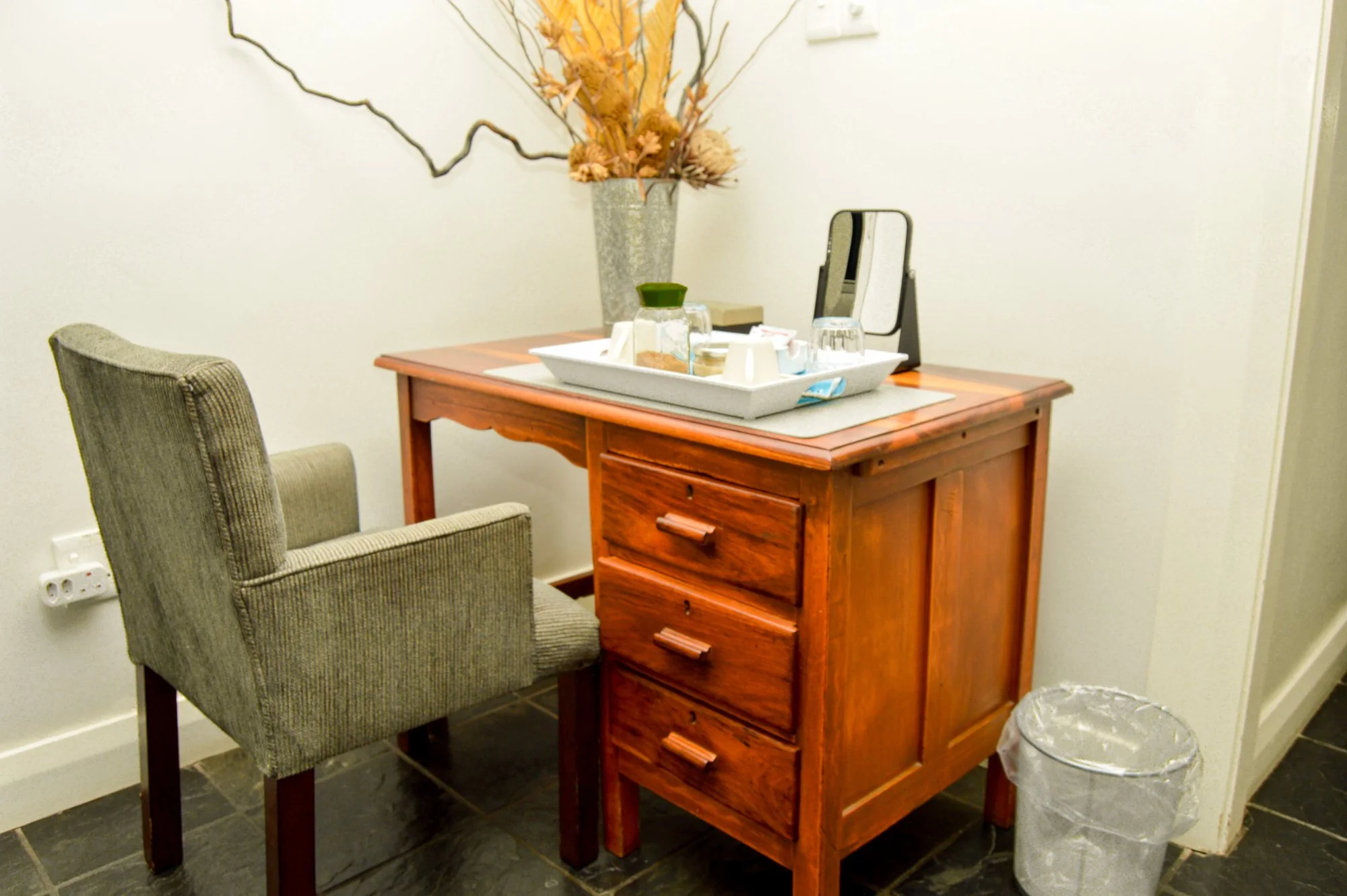 Yellowwoods Bed and Breakfast Empangeni room two writing corner with a desk and chair